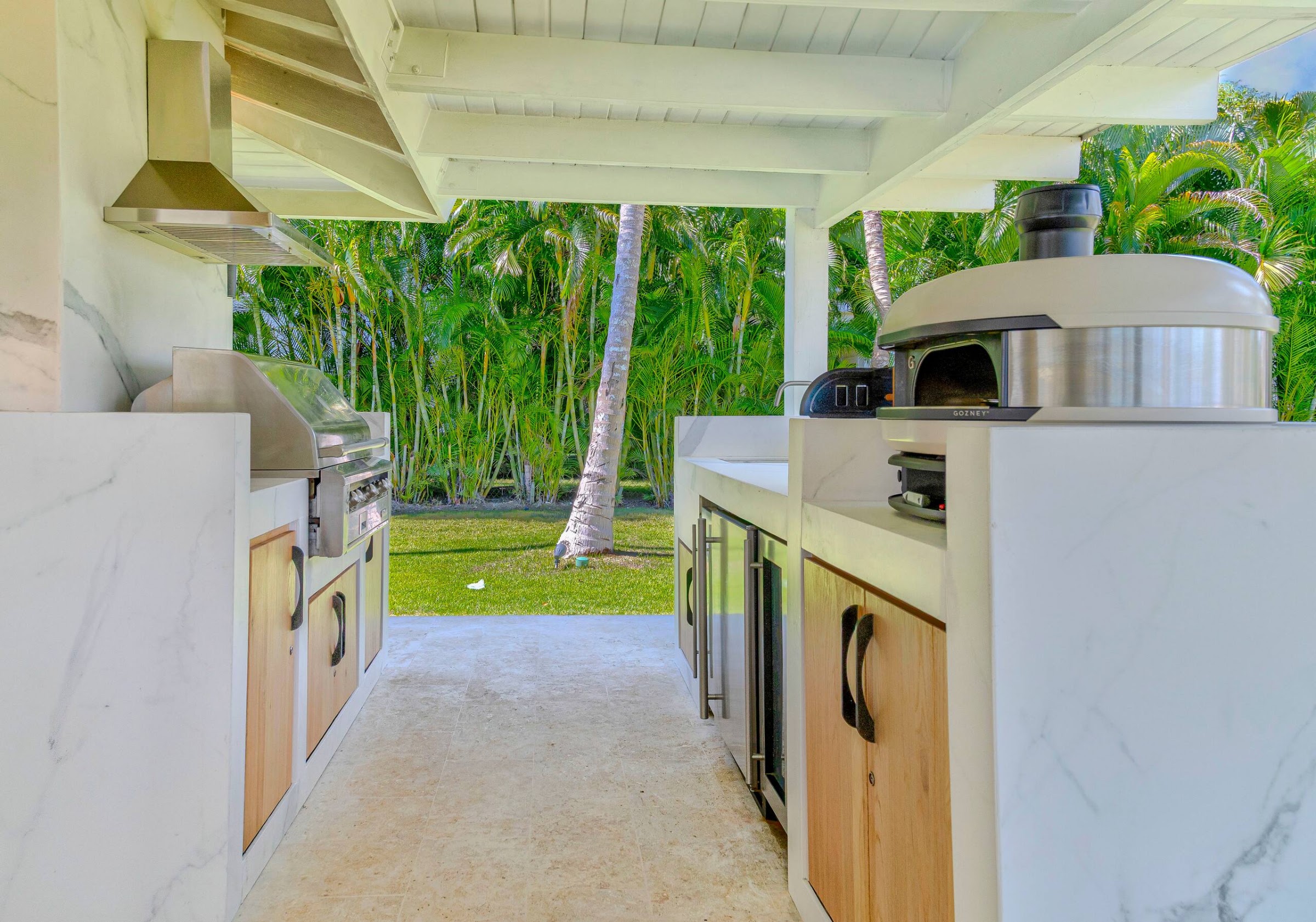 Outdoor kitchen and BBQ area